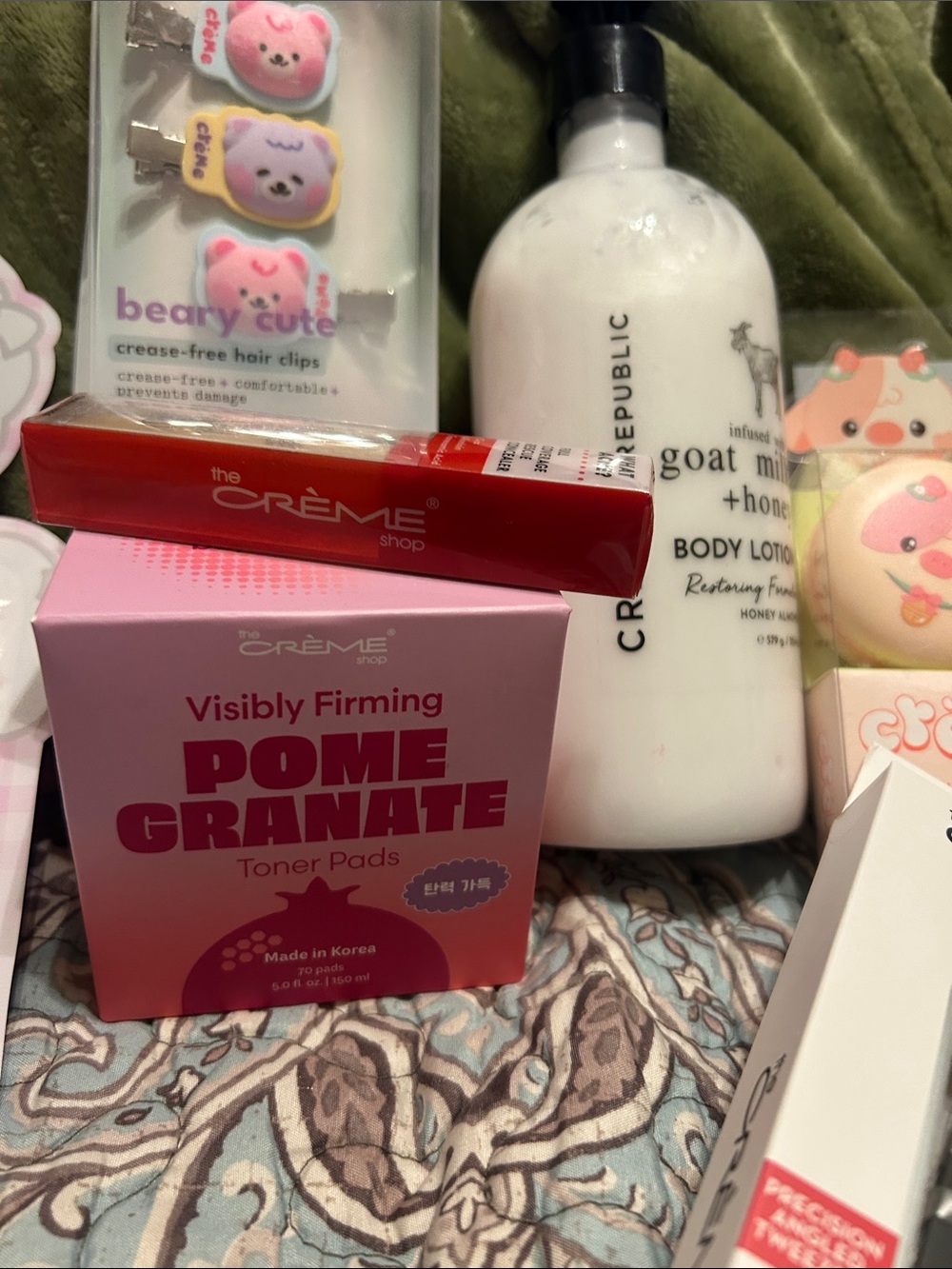 Creme shop Bath & Skin Gift Set – Pink Accessories & Lotion 9 items - Picture 3 of 4